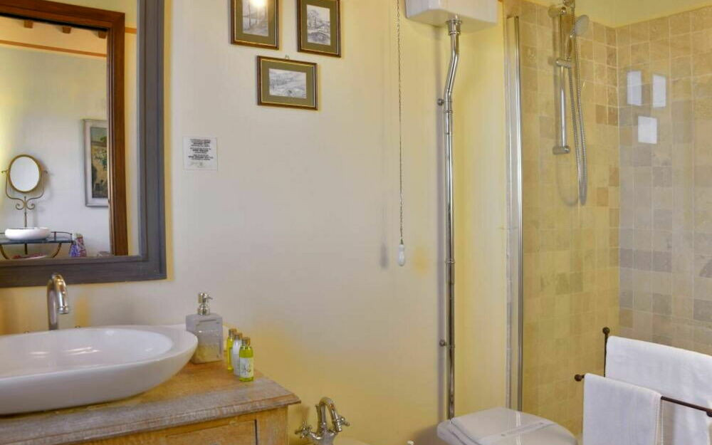 villa-il-cipresso-aerea3 3