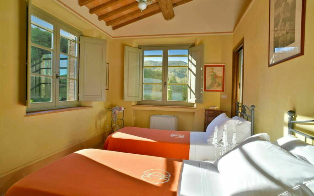 villa-il-cipresso-aerea3 8
